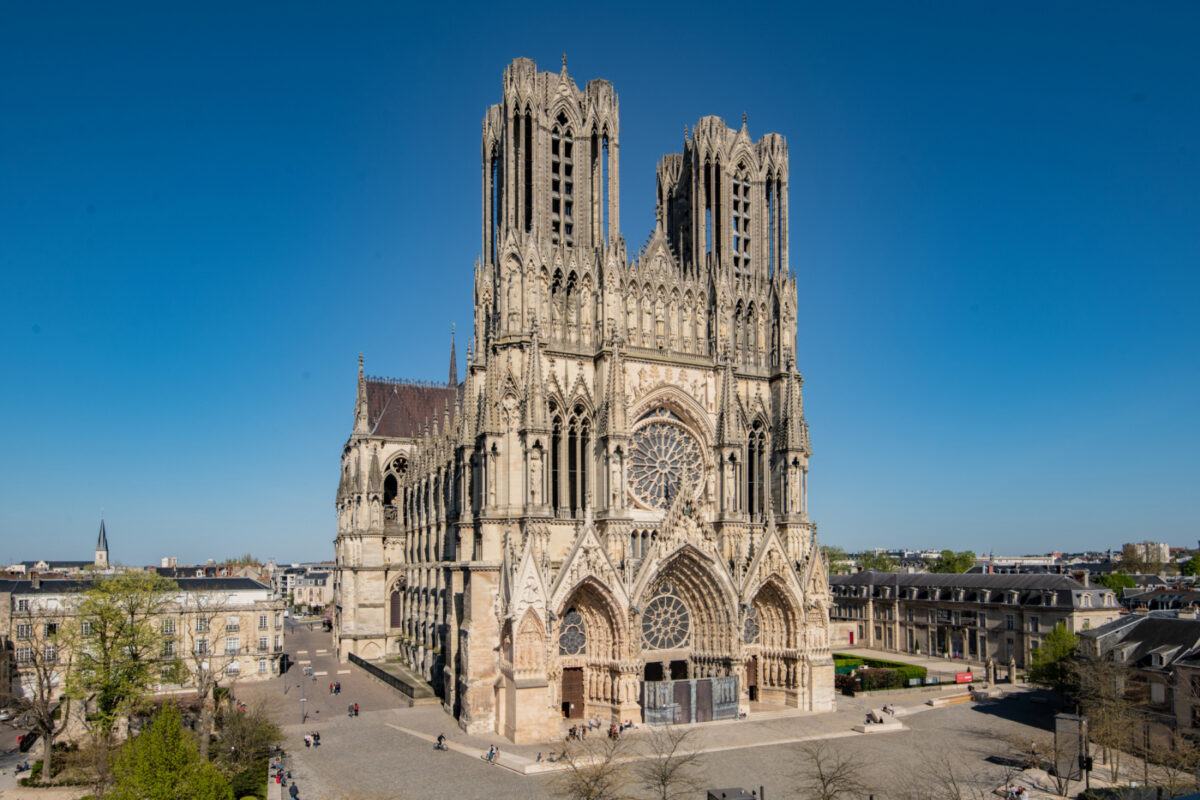 Les congrégations religieuses et les diocèses français: l&rsquo;état des lieux